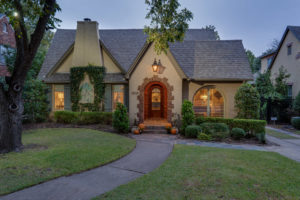 Twilight exterior of a home in Wichita Falls, Texas
